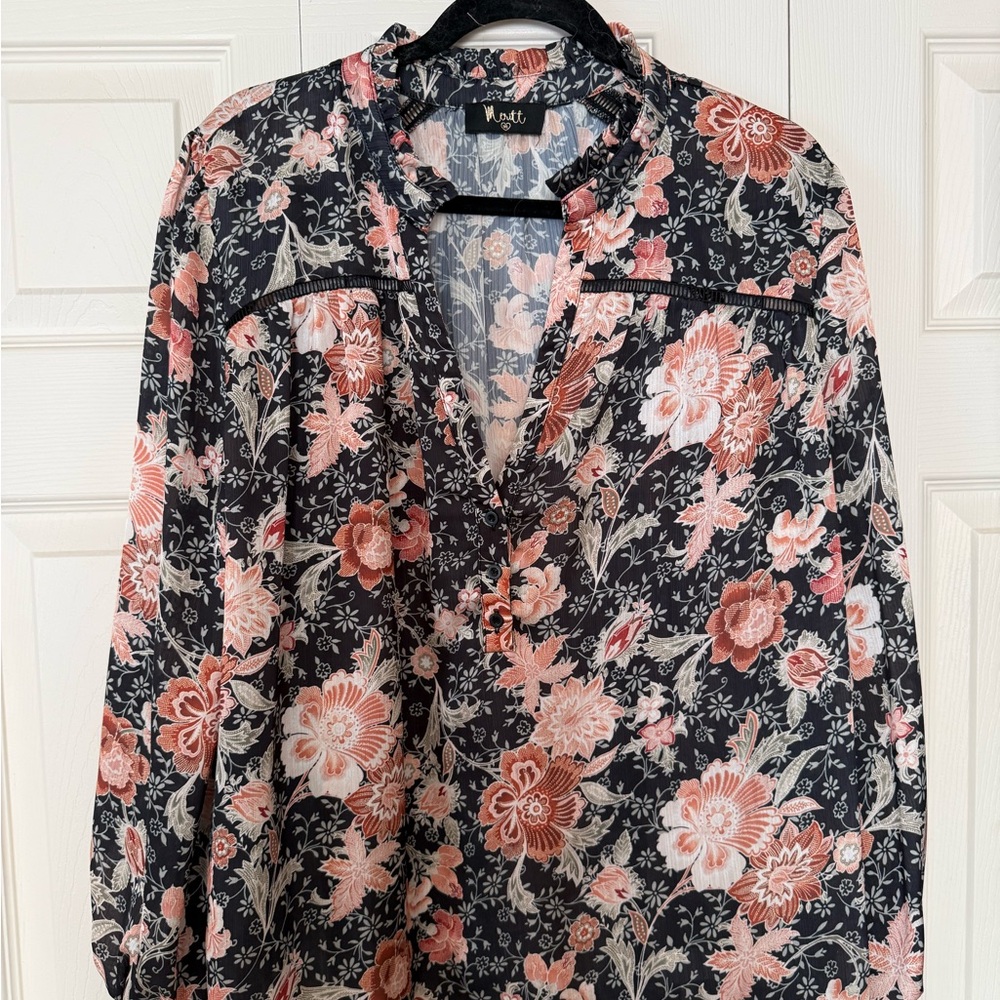 Elegant Floral Women's Blouse - Black and Pink